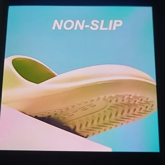 Women's slippers. - Picture 3 of 7